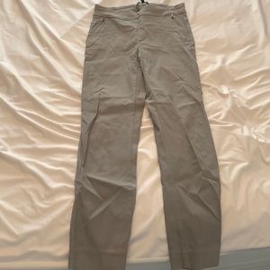 Light grey capri stretchy pants